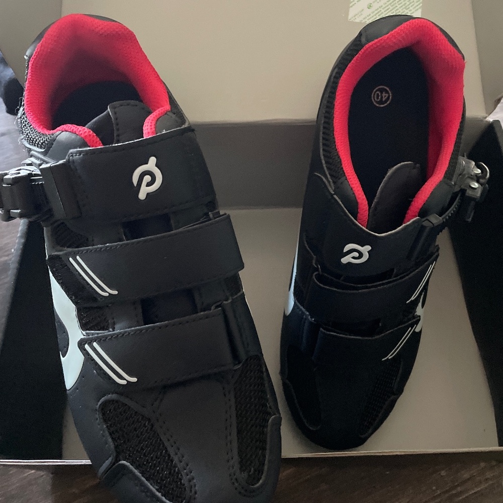 Pelotón cycling shoes